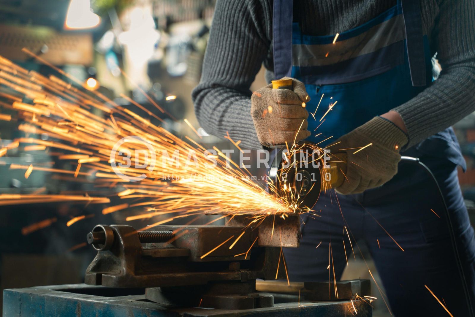 Gia công tiện CNC phục hồi đường kính và hình dạng trục máy bị mòn. 