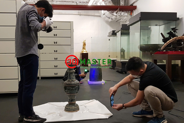 Số Hoá 3D Hàng Trăm Di Sản Bảo Tàng Hà Nội Bằng MÁY MetraSCAN 3D Và HandySCAN 3D Trong Vài Nốt Nhạc